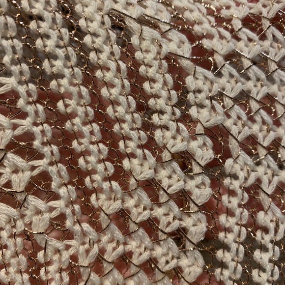 Beautiful  top size m - Picture 8 of 8